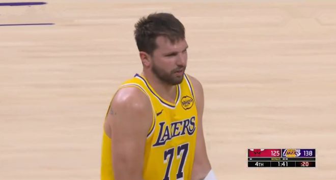 东契奇51分率湖人狂胜公牛，生涯新高成历史第七