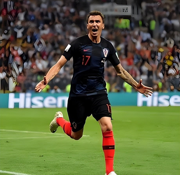 国安队为塞尔吉尼奥庆生 助力冲击足协杯冠军